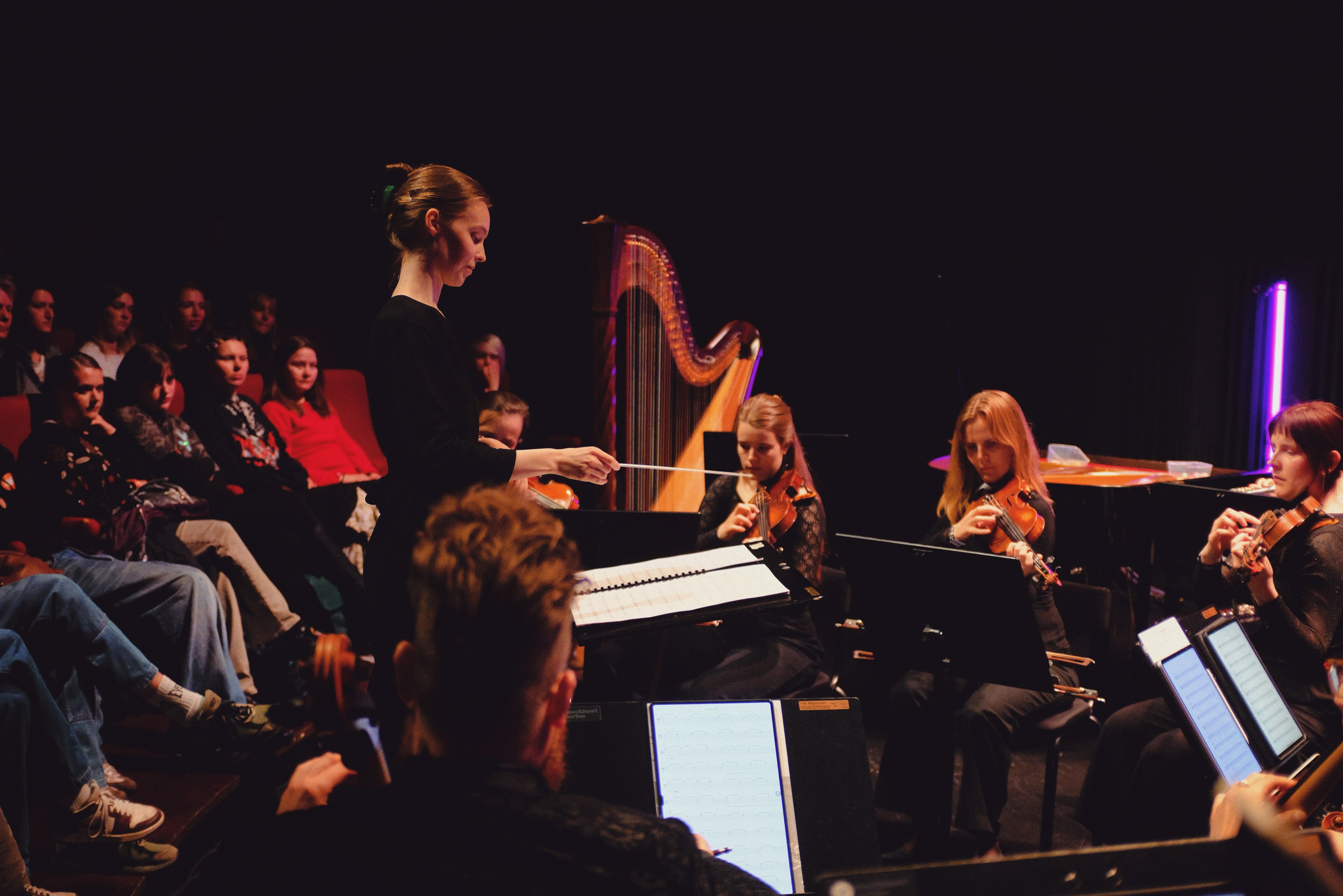 Aarhus Chamber Orchestra with conductor Johanne Sofie Bech Madsen. © Mai Staunsager