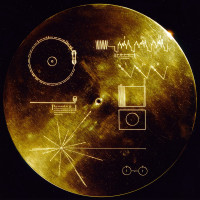 Cover: The Sounds of Earth Record. © Wikimedia Commons Cover: The Sounds of Earth Record. © Wikimedia Commons