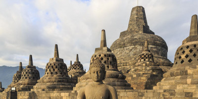 Borobudur-stupaen på Centraljava. © CEphoto/Uwe Aranas © CEphoto/Uwe Aranas