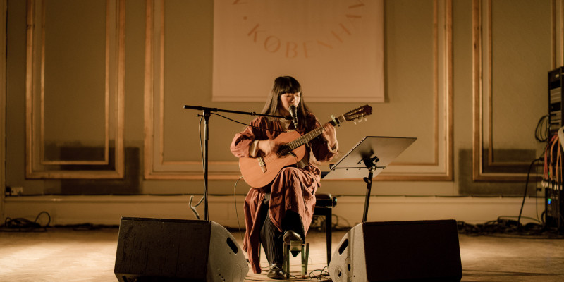 Ichiko Aoba i Musikhuset København. © Dario Stolze