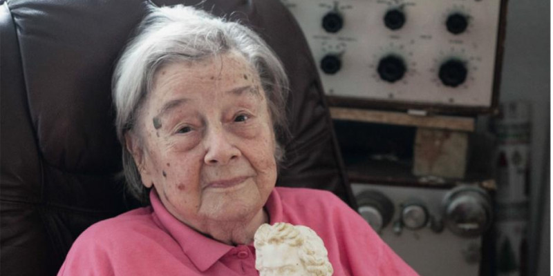 ©  Mikael Gregorsky 