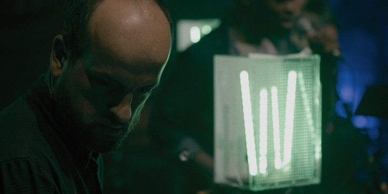 Matthew Herbert i Enrique Sánchez Lanschs »A Symphony of Noise«. © Kloos und Co. Medien Matthew Herbert i Enrique Sánchez Lanschs »A Symphony of Noise«. © Kloos und Co. Medien