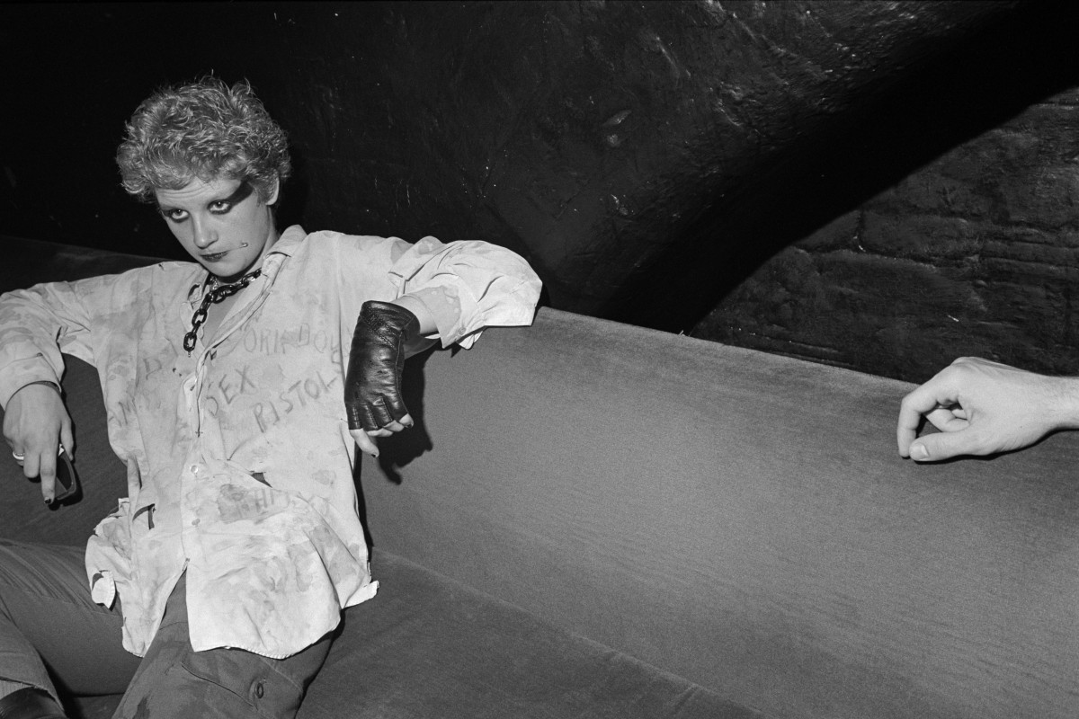 © Karen Knorr & Olivier Richon, Vortex 6 from the Punks series, 1976 - 1977, gelatin silver print on paper,18,7 x 28,2 cm, Tate. Courtesy of the artists.