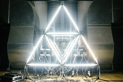 Simon Løffler’s fluorescent lights make a strong visual impression. © Malthe Folke Ivarsson © Malthe Folke Ivarsson