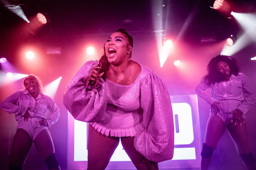 Lizzo på Paradiso Noord i Amsterdam, 2019. © Ben Houdijk/Shutterstock.com Lizzo. © Ben Houdijk/Shutterstock.com